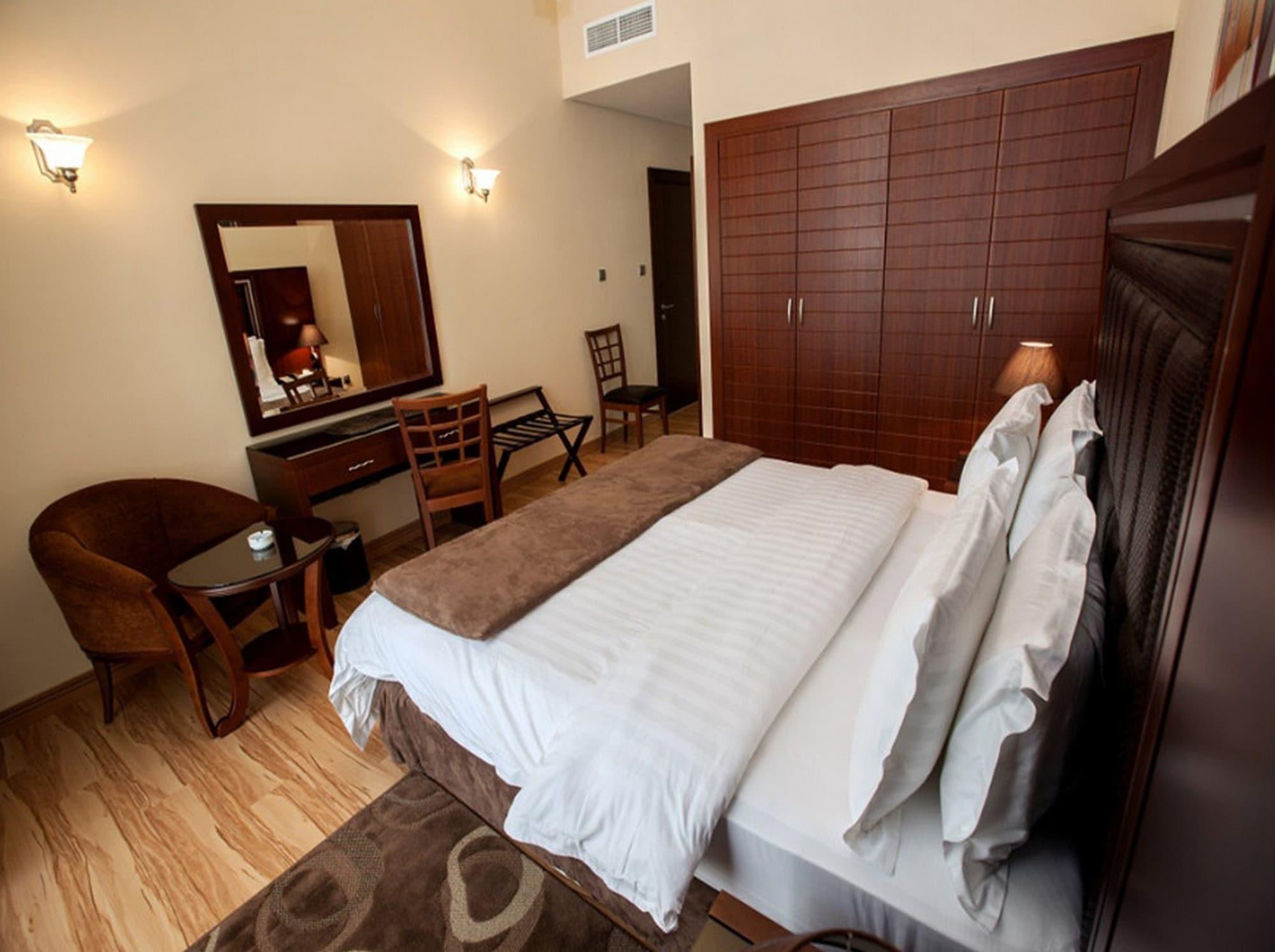 Xclusive Maples Apart-hotel