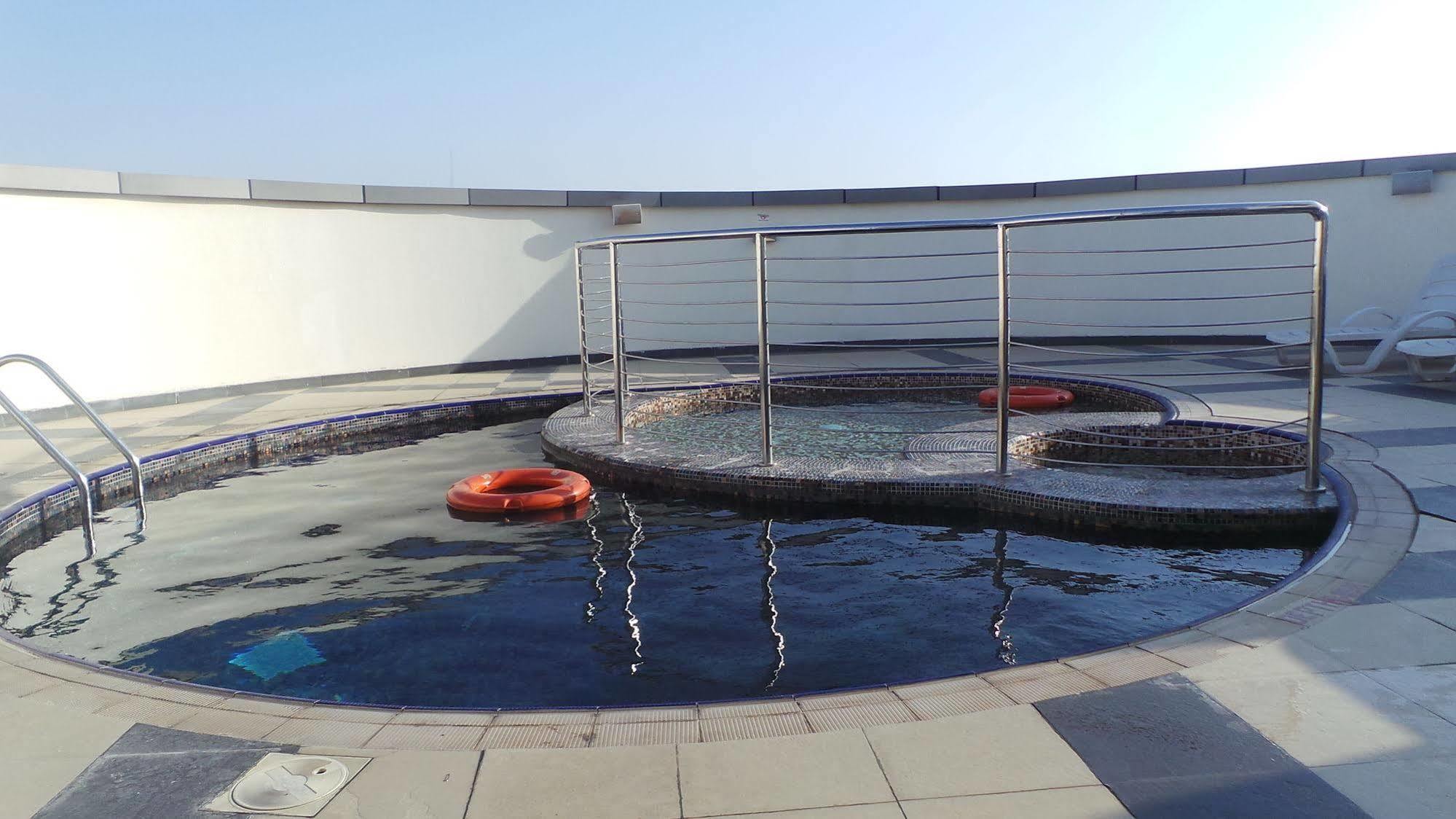 Apart-hotel Xclusive Maples Dubai
